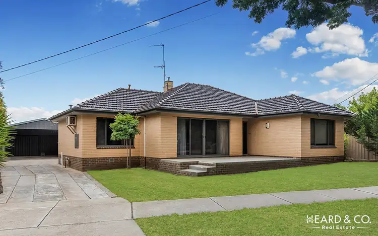 4 Bay Street, Golden Square VIC 3555