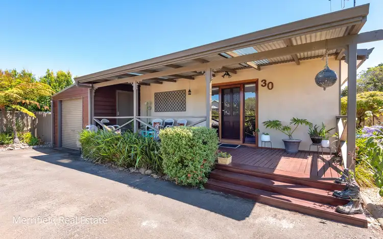 30B Katoomba Street, Orana WA 6330
