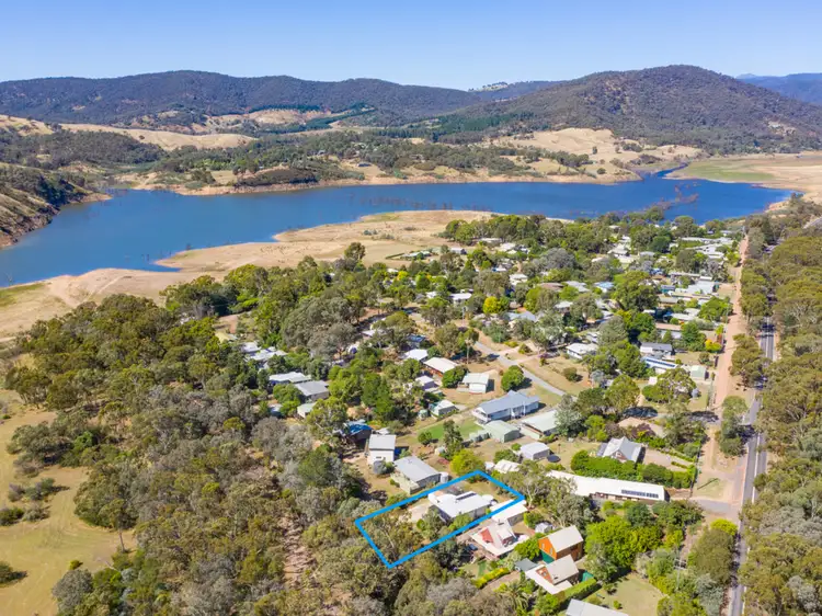8 Barnetts Road, Howqua Inlet VIC 3723
