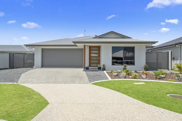 16 Elanus Crt