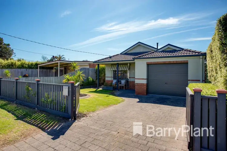 123 Second Avenue, Rosebud VIC 3939