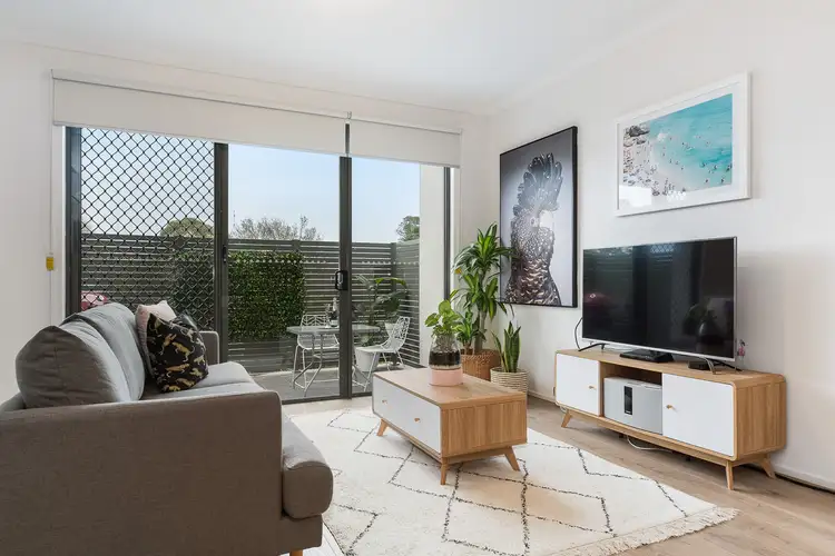 Second view of Homely unit listing, 18/10 Queen Street, Hastings VIC 3915