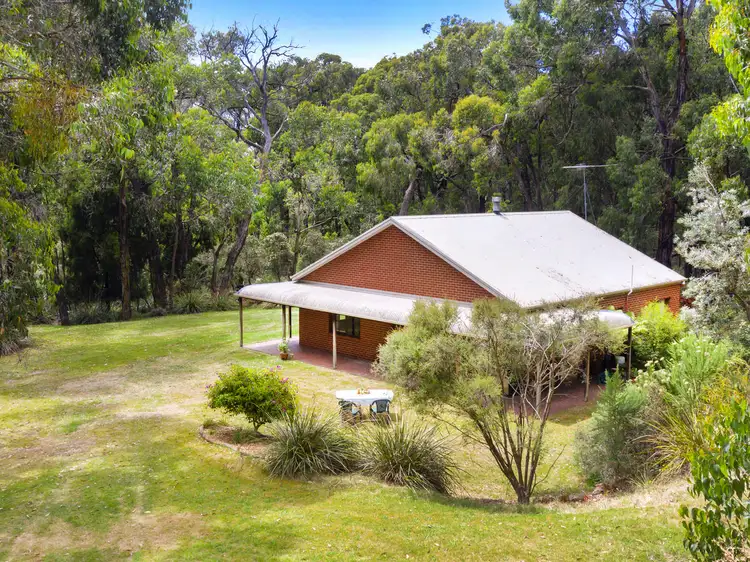 90 Stanleys Road, Red Hill South VIC 3937
