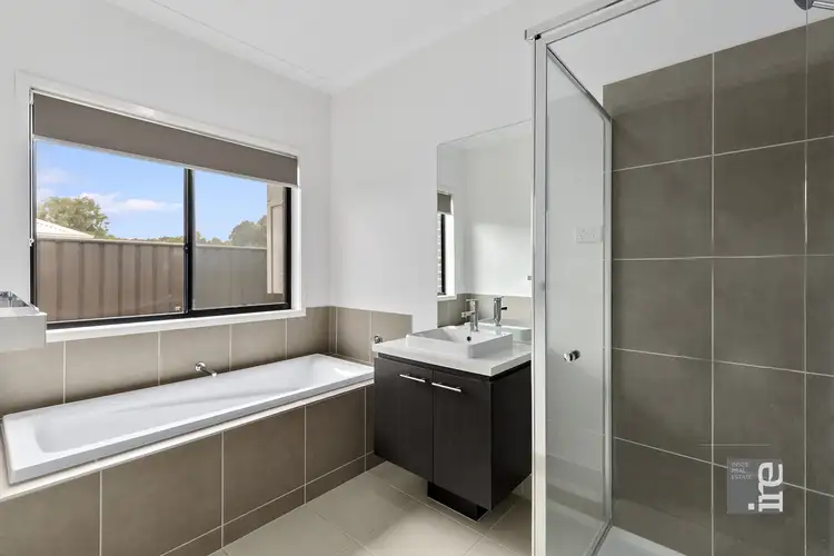 Fifth view of Homely house listing, 5 Maple Circuit, Wangaratta VIC 3677