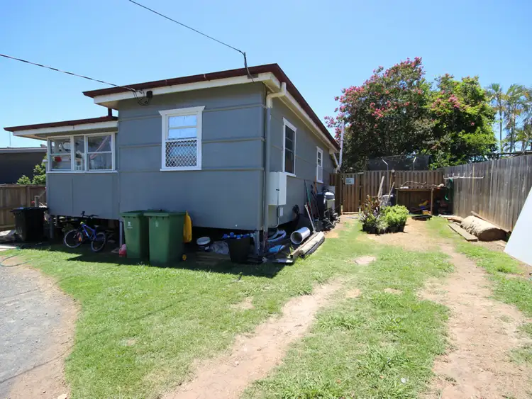 2 Lower McCormack Street, Bundamba QLD 4304