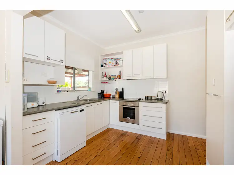 Third view of Homely house listing, 522 Kotthoff Street, Lavington NSW 2641