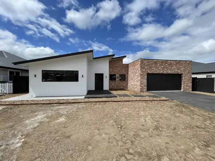 11 Vincent Avenue, Goulburn NSW 2580