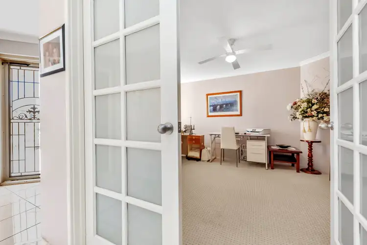 26 Tranquility Way, Halls Head WA 6210