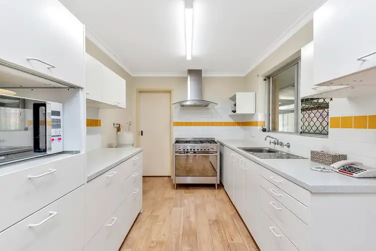 29 Maria Street, Dudley Park WA 6210