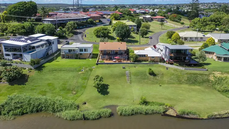 9 Riverside Drive, South Grafton NSW 2460