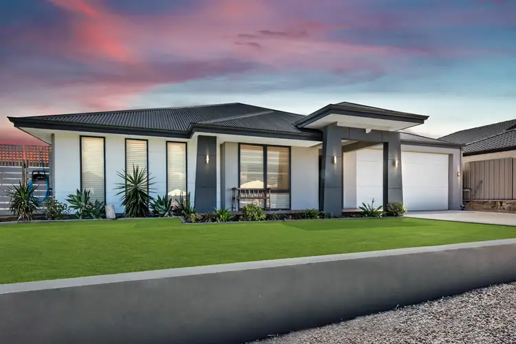 15 Lugger Outlook, Glenfield WA 6532
