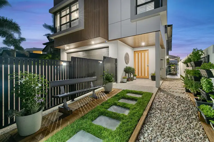 10 Caravel Court, Raby Bay QLD 4163