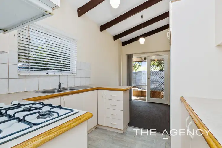 Fourth view of Homely house listing, 19 Lantana Way, Camillo WA 6111