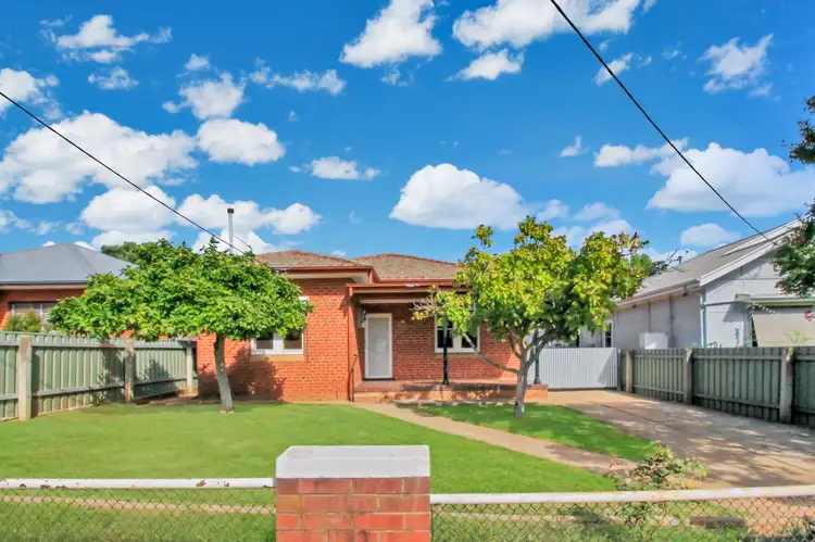 26 Dalton Street, Turvey Park NSW 2650