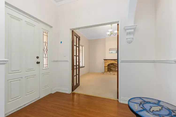 Fourth view of Homely house listing, 6 Lacombe Court, Canning Vale WA 6155