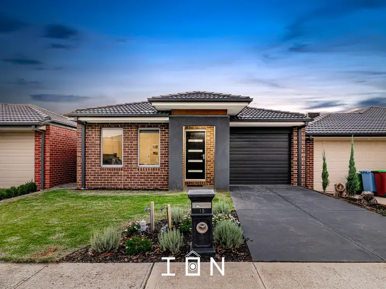 15 Black Gum Crescent, Cranbourne West VIC 3977