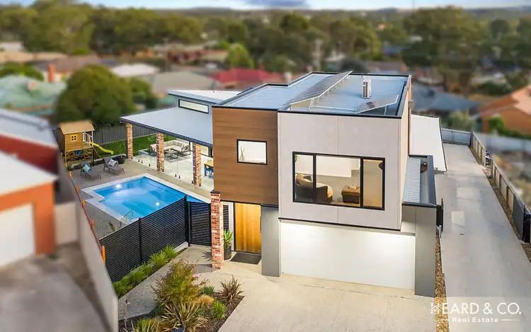 9 Alfreda Place, Golden Square VIC 3555