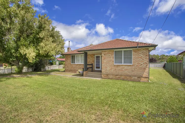 Main view of Homely house listing, 21 Queen Elizabeth Drive, Armidale NSW 2350