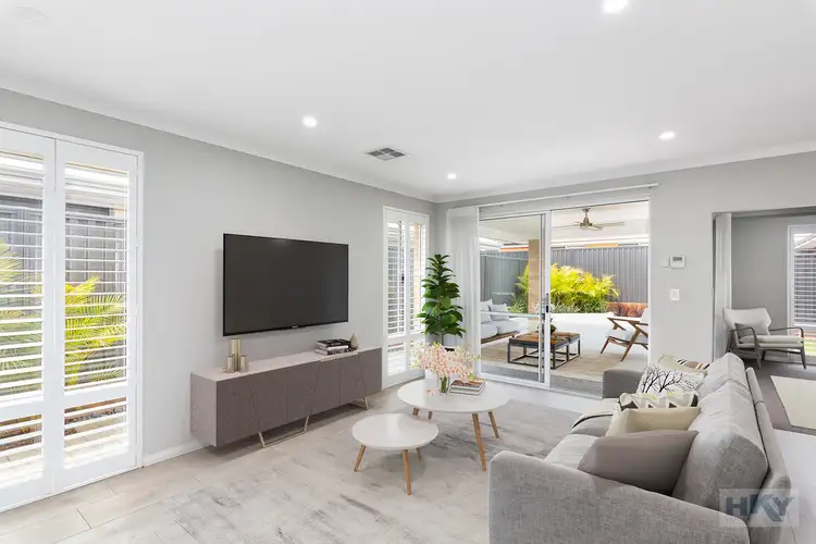 Sixth view of Homely house listing, 7 Endell Way, Caversham WA 6055