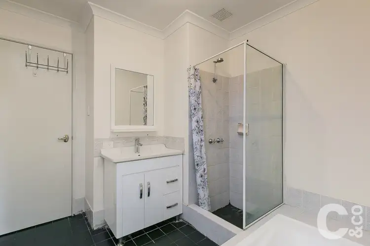 Fourth view of Homely house listing, 15 Werloo Court, Leda WA 6170