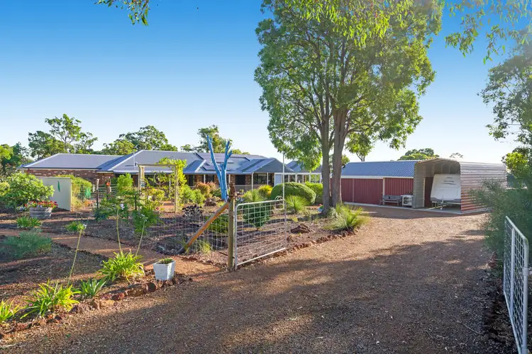 1 Blissett Drive, Bedfordale WA 6112