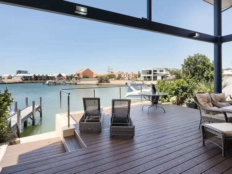 22 Rialto Place, Halls Head WA 6210