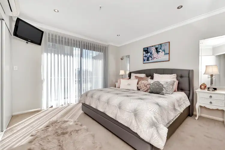 Sixth view of Homely unit listing, 2/7 Galileo Loop, Mandurah WA 6210