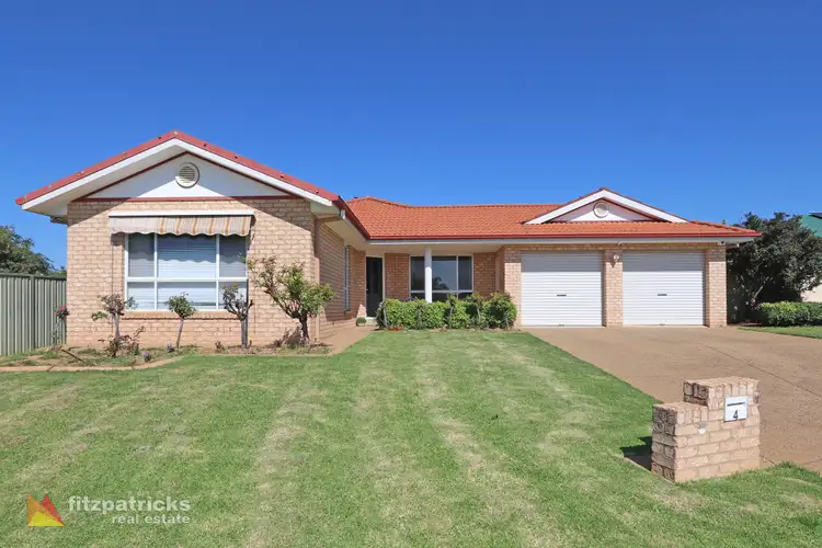 4 Willang Crescent, Glenfield Park NSW 2650