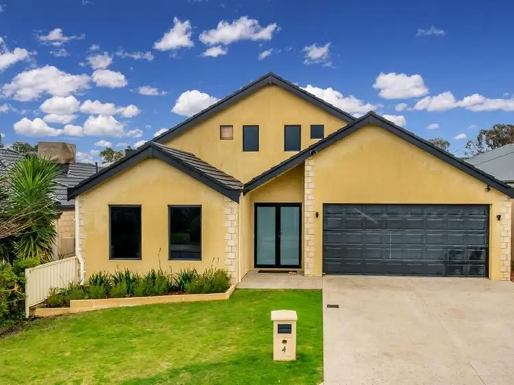 4 Balliol Elbow, Kinross WA 6028