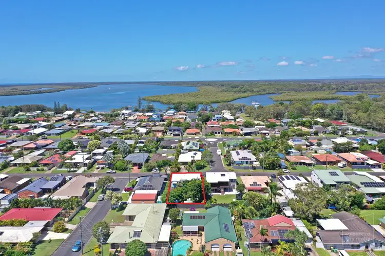29 Theresa Street, Golden Beach QLD 4551