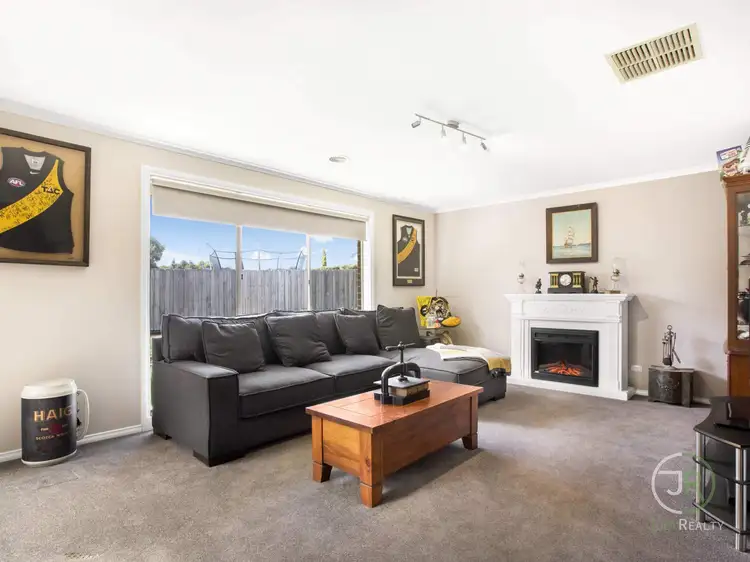 Sixth view of Homely house listing, 8 Blainroe Crescent, Cranbourne VIC 3977