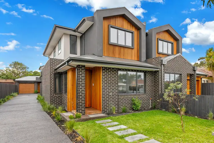 2/10 Curie Avenue, Oak Park VIC 3046