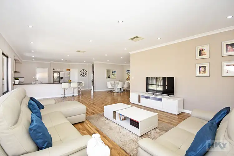 35 Birkett Circle, Ellenbrook WA 6069