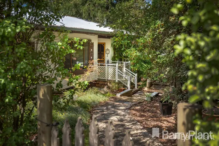 9 Upper Grieve Road, Avonsleigh VIC 3782