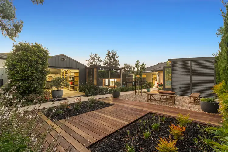11 Rhone Grove, Skye VIC 3977