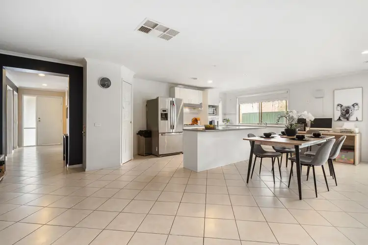 Main view of Homely house listing, 5 Galway Place, Cranbourne VIC 3977