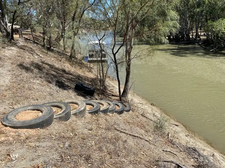 65 61 Swan Hill Road, Moulamein NSW 2733