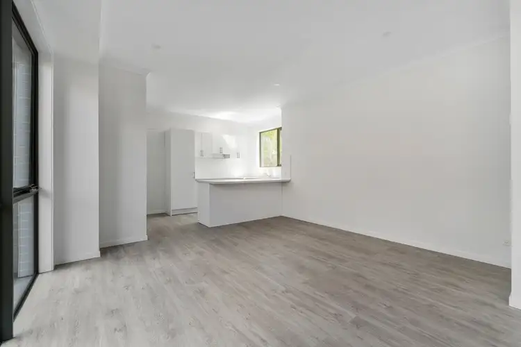 Third view of Homely townhouse listing, 2/5 Melville Avenue, Frankston VIC 3199