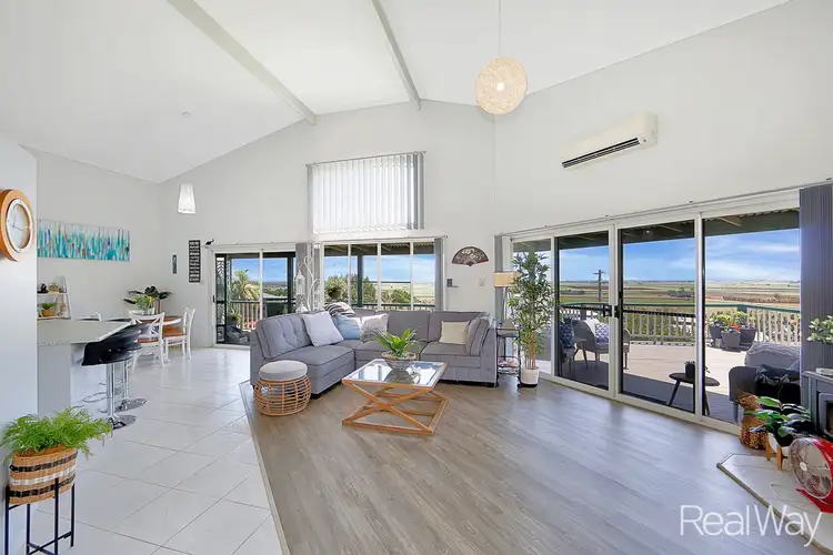 1 Hilltop Avenue, Qunaba QLD 4670