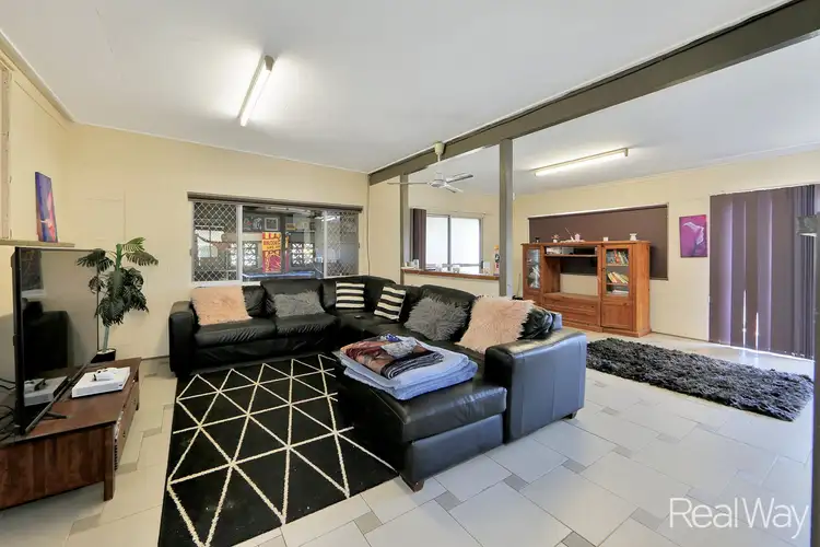 11 Alamein Street, Svensson Heights QLD 4670