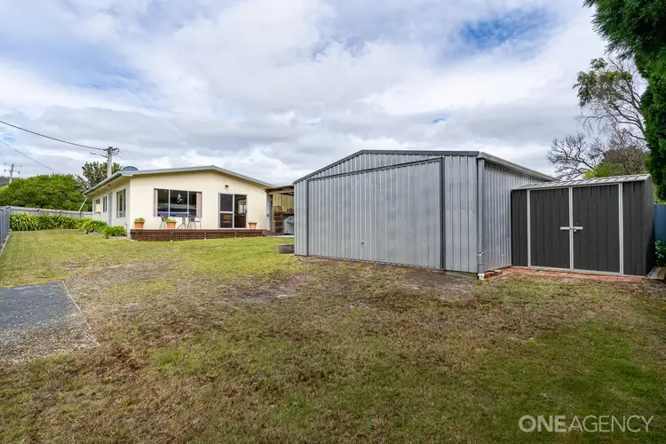 1 Cumming Street, Sisters Beach TAS 7321