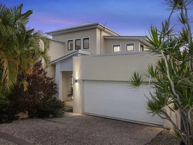 11 Long Island Drive, Windaroo QLD 4207