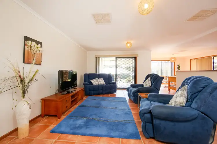 Fifth view of Homely house listing, 2 Simon Lane, Baranduda VIC 3691