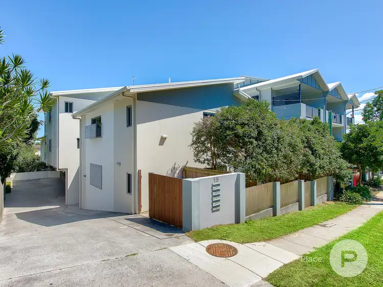 2/15 Lagonda Street, Annerley QLD 4103