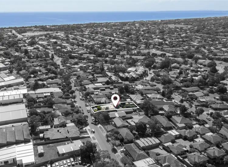 19 Raymond Road, Seaford VIC 3198