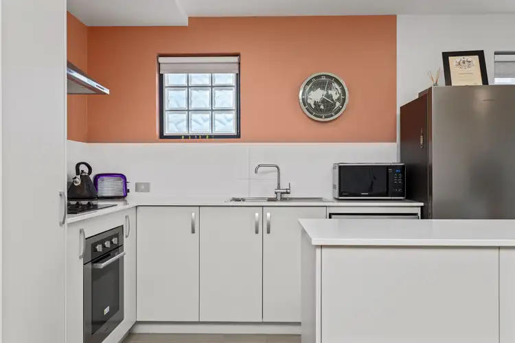 Sixth view of Homely unit listing, 10/3 Beverley Road, Cloverdale WA 6105