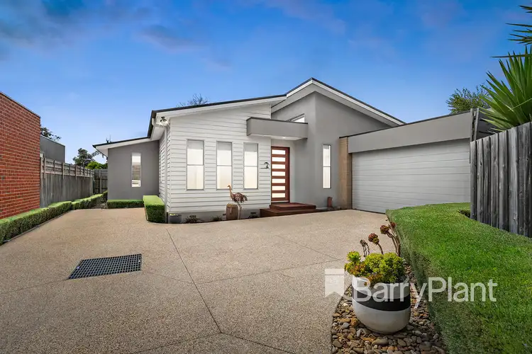 2a Nixon Street, Rosebud VIC 3939