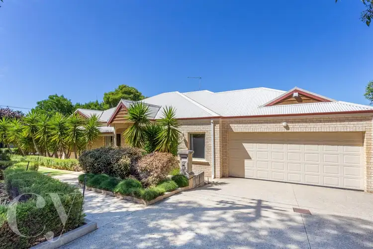 17 Halse Crescent, Melville WA 6156