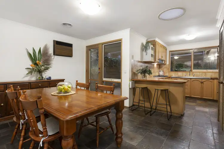 Fifth view of Homely house listing, 14 Roberna Court, Langwarrin VIC 3910