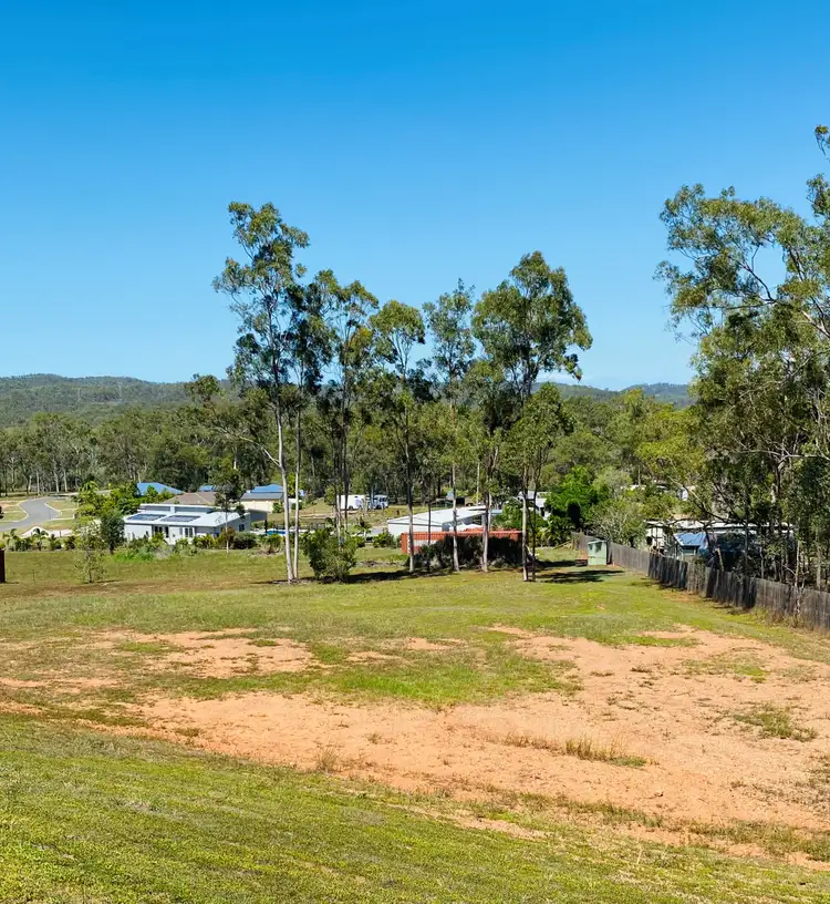 No 5 Lisa Marie Crs, Burua QLD 4680